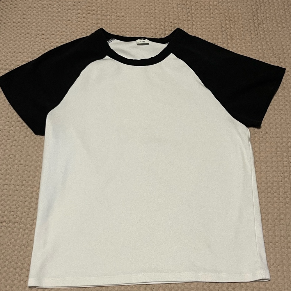 Aritzia Sunday Best tee